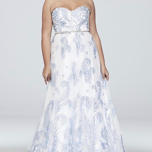 Prom dress - Picture 3 of 3